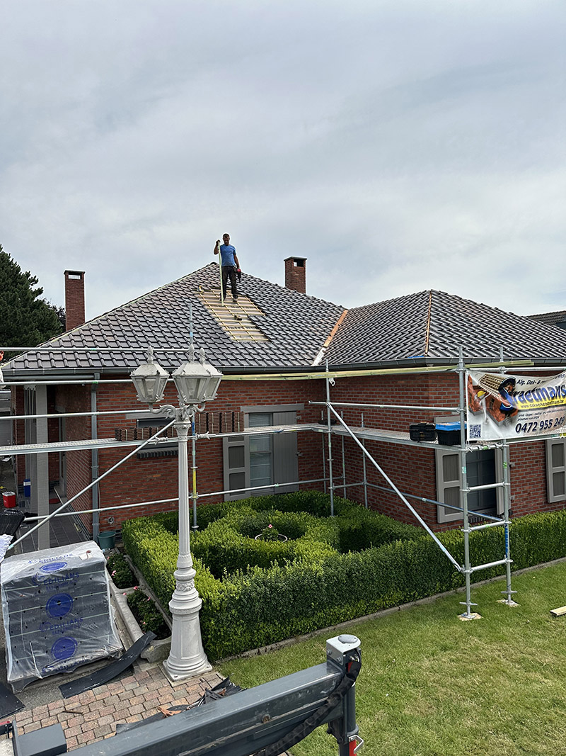 Project Image /images/projecten/dakbedekking-ternat-2/2.jpg